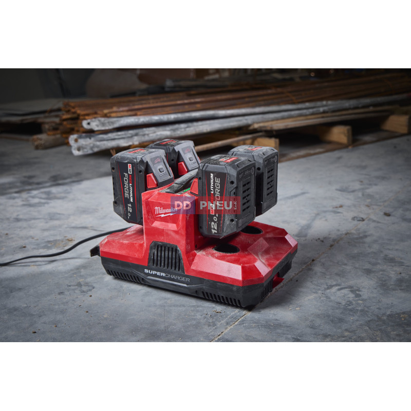 Vícenásobná supernabíječka MILWAUKEE PACKOUT™ M12-18 MBPSC4