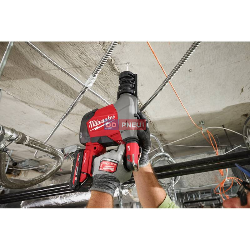 Aku kladivo SDS-PLUS s integrovaným odsáváním prachu MILWAUKEE M18 FHAFOH16-0
