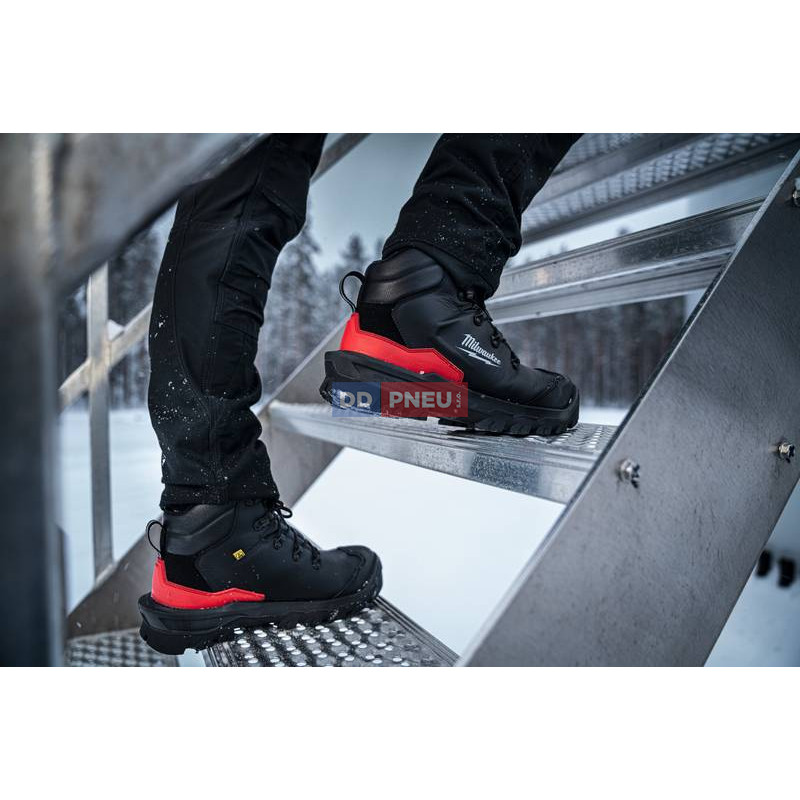 Bezpečnostní boty MILWAUKEE Armourtred™ S3S 1M110111W – kožené, černé, EU 39