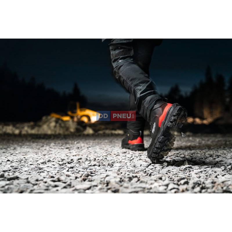 Bezpečnostní boty MILWAUKEE Armourtred™ S3S 1M110111W – kožené, černé, EU 39