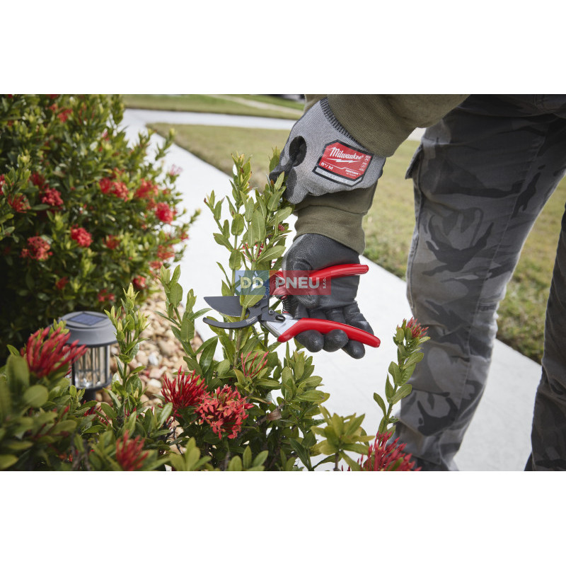 Zahradní nůžky Milwaukee Bypass 20 mm