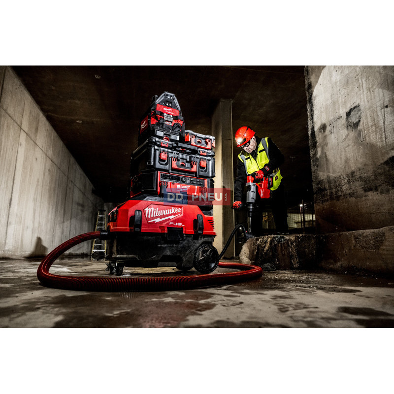 Aku vysavač třídy M s technologií VACLINK™ MILWAUKEE M18 ONEF2VC34M-0