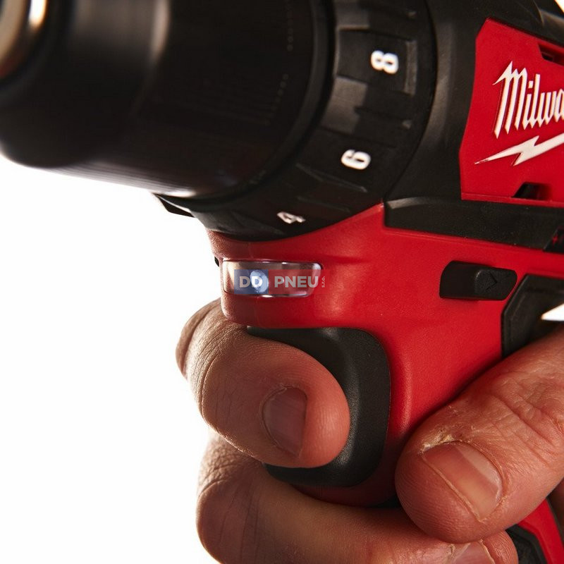 Aku vrtací šroubovák MILWAUKEE M12 BDD-202C