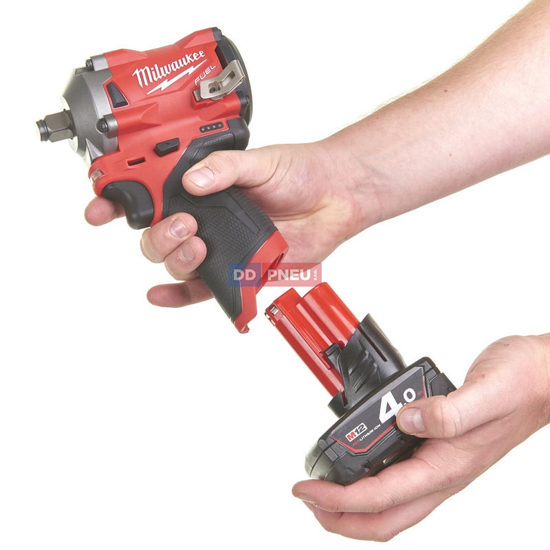 Aku rázový utahovák 1/2" MILWAUKEE M12 FIWF 12-422X