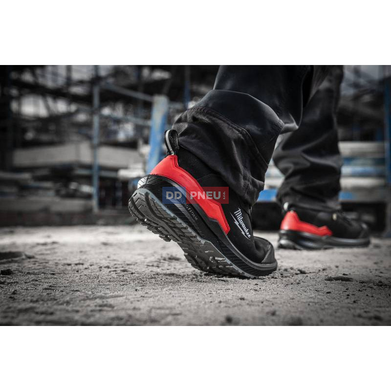 Bezpečnostní polobotky MILWAUKEE Flextred™ S3S B1L110133 – kožená, černá