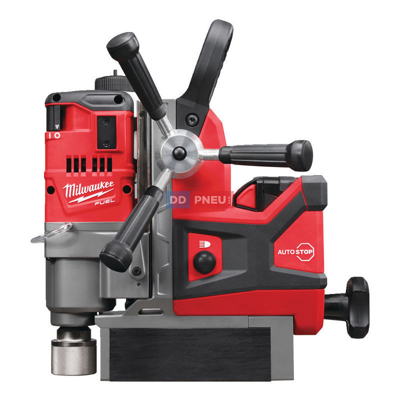 Aku vrtačka s permanentním magnetem MILWAUKEE M18 FMDP-502C