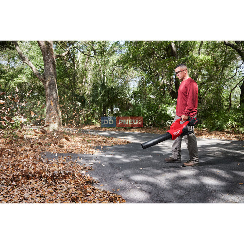 Aku teleskopické nůžky MILWAUKEE M18 BLTS-551
