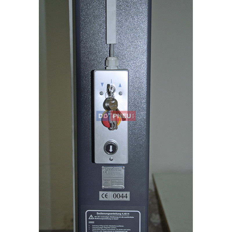 Čtyřsloupový zvedák ATT HYMAX II 4000 – elektrohydraulický, nosnost 4t